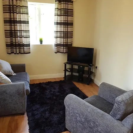 1 Bedroom Co Meath * نافان