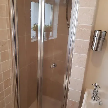 1 Bedroom Co Meath * Navan